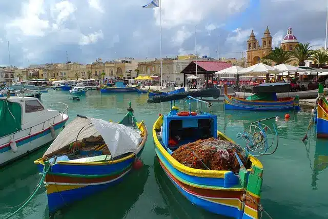 Klassisk fiskerbåd i Malta